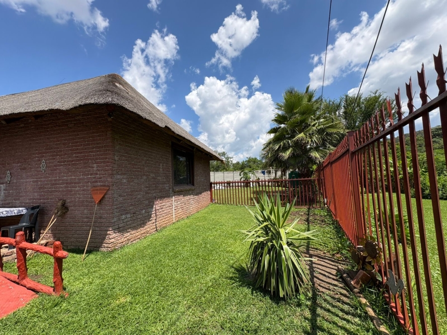 5 Bedroom Property for Sale in Safari Gardens North West